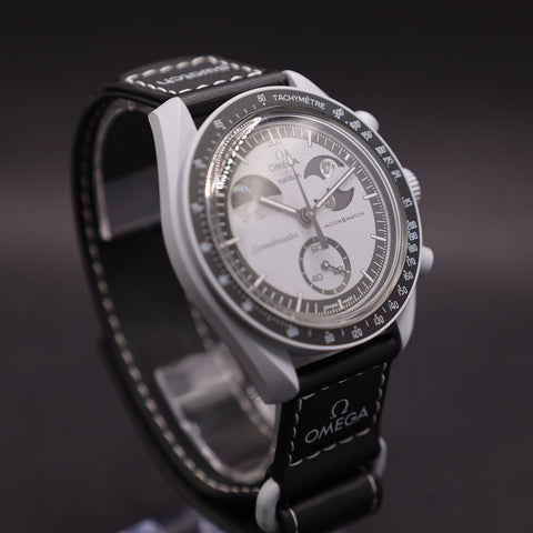 Swatch x Omega Moonswatch Mission To Earthphase SO33M700