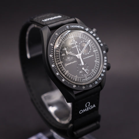 Swatch x Omega Moonswatch Mission to the Moonphase "Snoopy" - New Moon