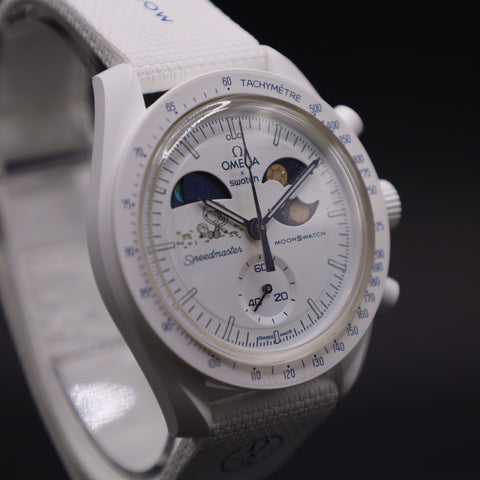 Swatch x Omega Moonswatch Mission to the EARTHPHASE Moonshine Gold SO33W701L