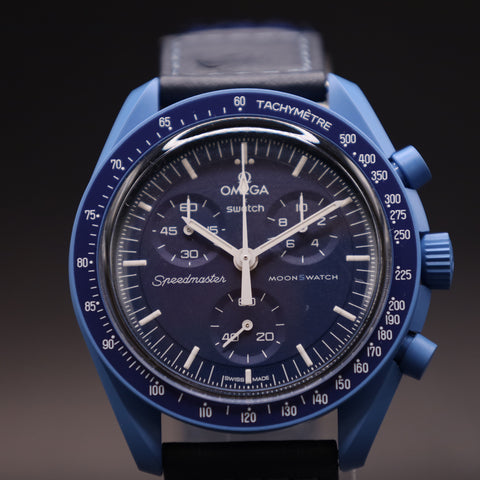 OMEGA x Swatch MoonSwatch Mission to Neptune Straußenleder SO33N100C
