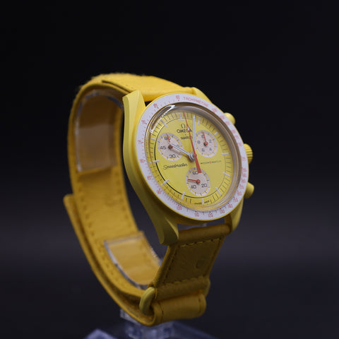 OMEGA x Swatch MoonSwatch Mission to the Sun Straußenleder SO33J100C