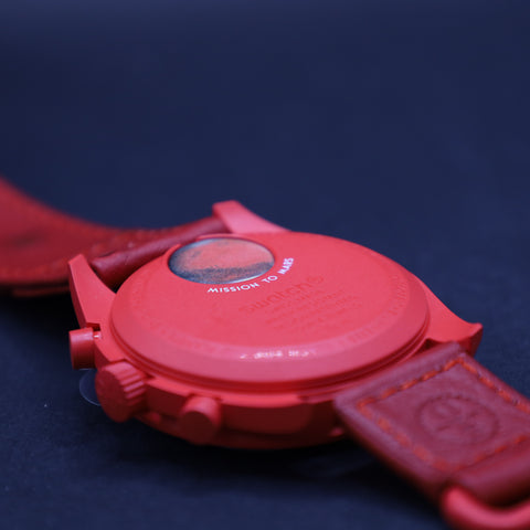 OMEGA x Swatch MoonSwatch Mission to Mars Straußenleder SO33R100C