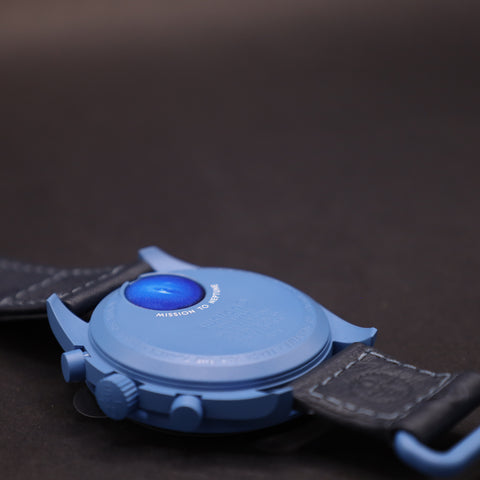 OMEGA x Swatch MoonSwatch Mission to Neptune Straußenleder SO33N100C