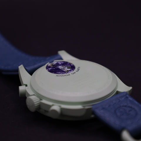 OMEGA x Swatch MoonSwatch Mission on Earth Straußenleder SO33G100C
